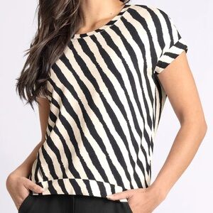 EUC Buttercloth Savanna Top Black White Size XL Retail $60.00